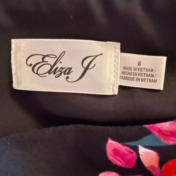 Eliza J Floral Dress - Picture 5 of 5